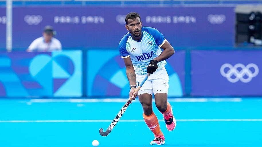 Paris Olympics 2024: ಭಾರತ ಹಾಕಿ ತಂಡಕ್ಕೆ ಸಂಕಷ್ಟ; ಅಮಿತ್ ರೋಹಿದಾಸ್ಗೆ ನಿಷೇಧ, ಸೆಮಿಫೈನಲ್ ಪಂದ್ಯದಿಂದ ಹೊರಕ್ಕೆ!